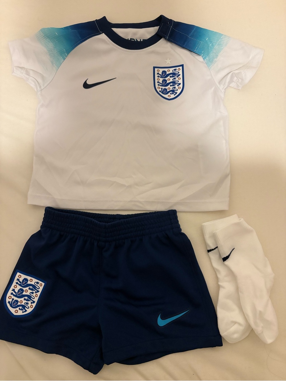 Nike England baby football soccer kit, size 6-9m